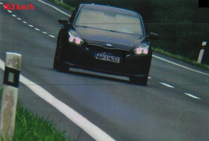 KIA letela 163 km/h, vodičovi príde pokuta až domov